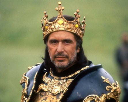 Pacino in gold crown and armour