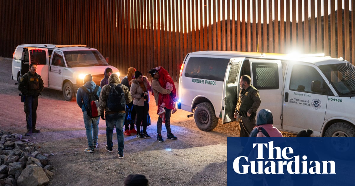 Unaccompanied children being pressed to return to their countries by US border officials