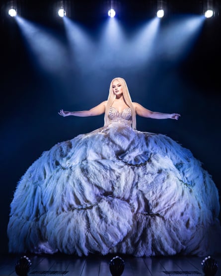 Jess Folley in Burlesque.