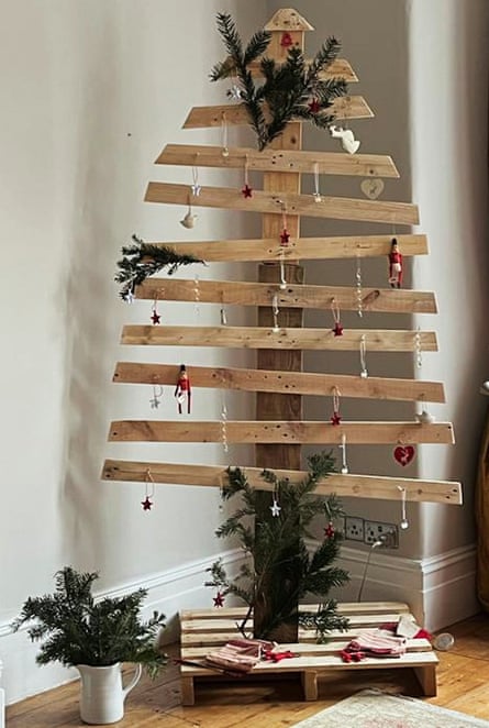 Alternative Christmas tree made of wooden pallettes