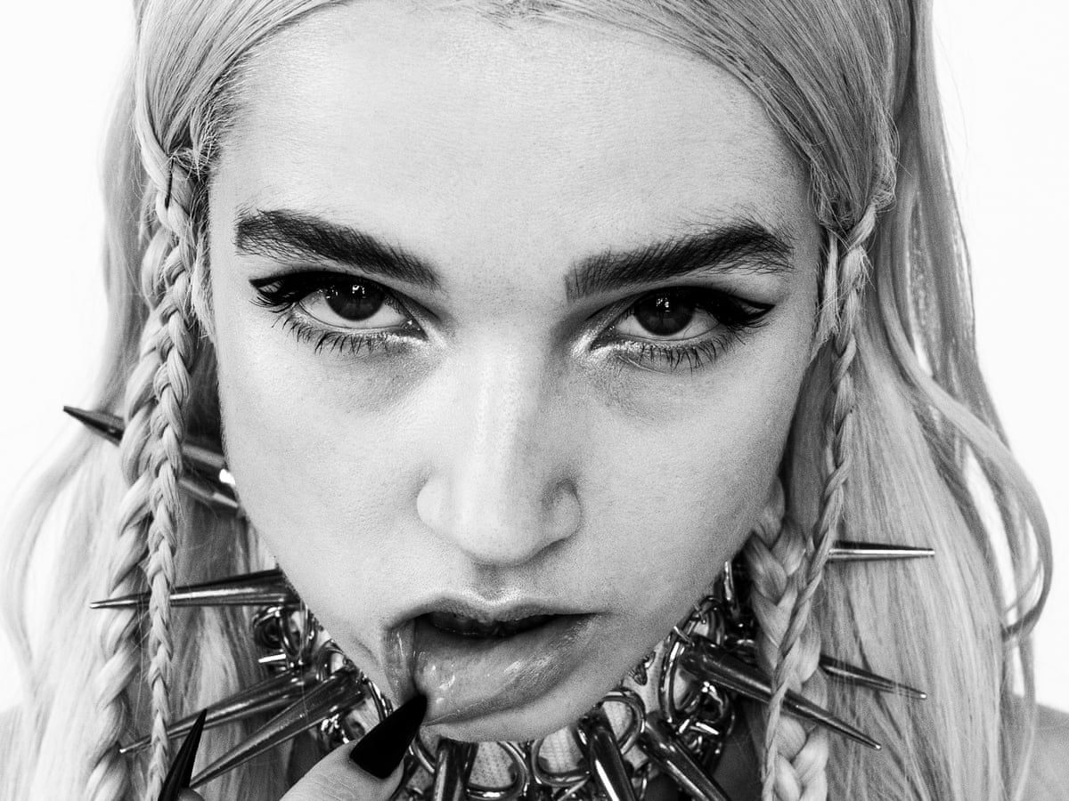 Poppy I Disagree Review Online Pop Bot Embraces Irl Nu Metal Pop And Rock The Guardian