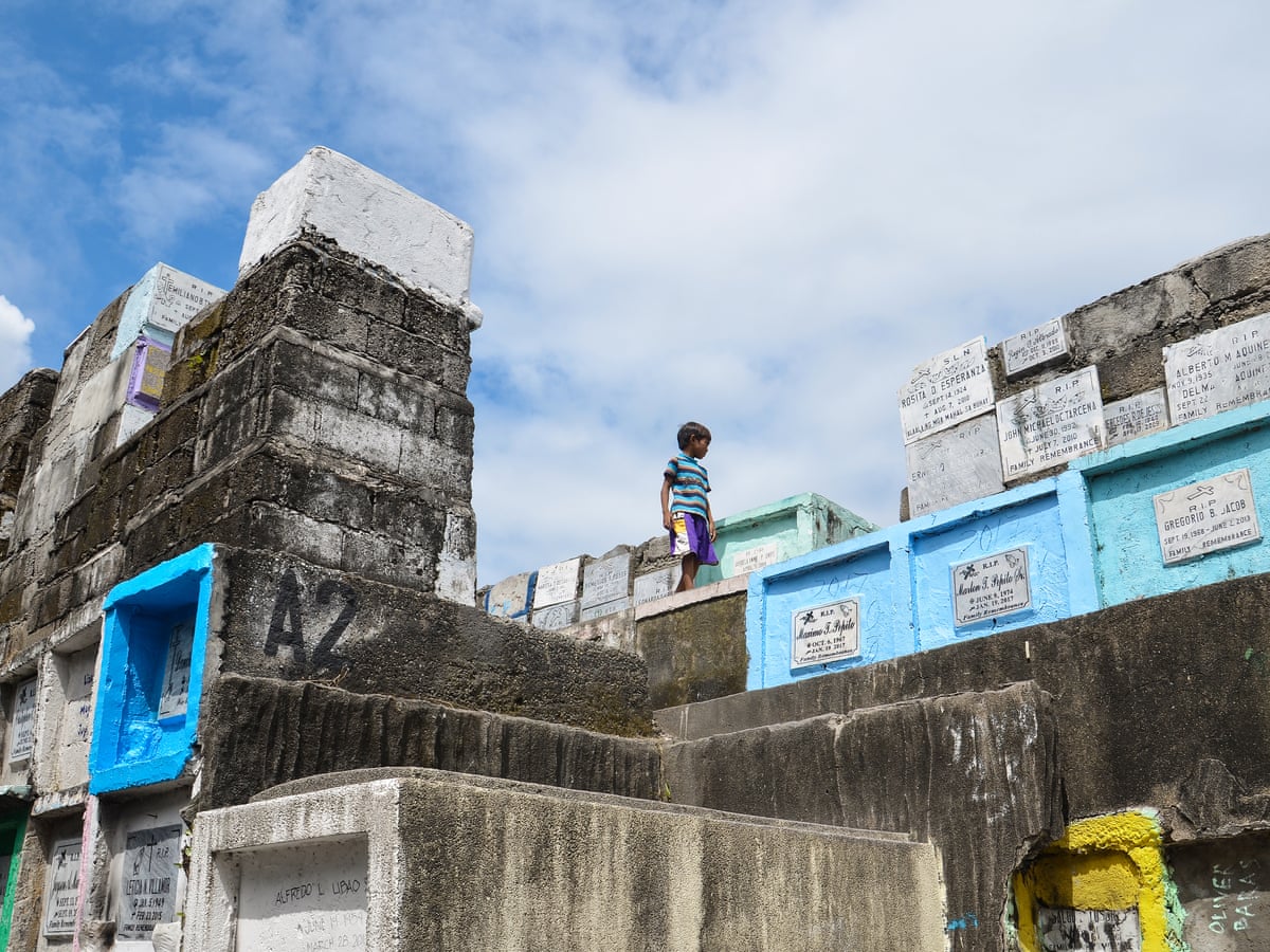 Graveyard Living Inside The Cemetery Slums Of Manila Cities The Guardian Graveyard Living Inside The Cemetery Slums Of Manila Cities The Guardian