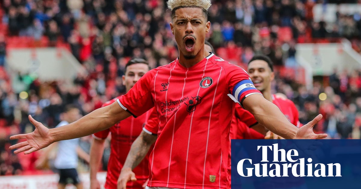 Three Charlton players including Lyle Taylor unwilling to continue season