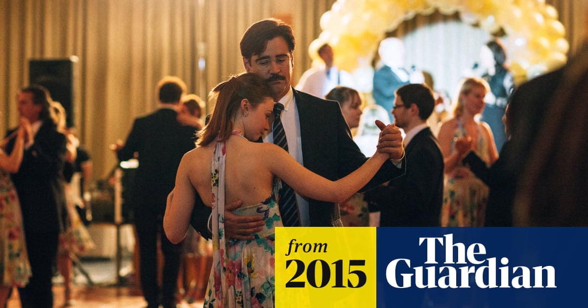 ΔΓ‘nh giΓ‘ The Lobster β truyα»n chΓ’m biαΊΏm vα» hαΊΉn hΓ² mαΊ₯t Δi sα»©c hαΊ₯p dαΊ«n α» phαΊ§n cuα»i | The Lobster | The Guardian