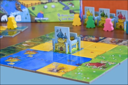 A Photo of the board game Kingdomino