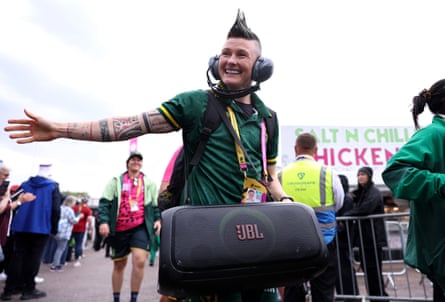 Raquel Kochhann of Brazil greets fans as she arrives before the Women’s Rugby World Cup 2025 Pool D match against Italy