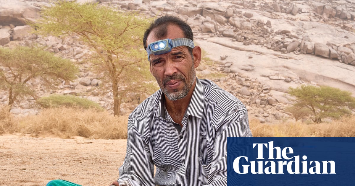 ‘A gift from heaven’: the TikTok traders of Mauritania’s meteorites
