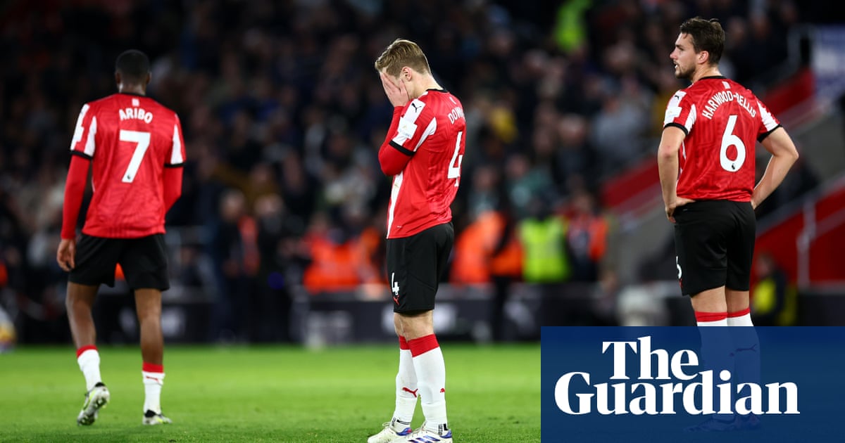 Southampton Sacks Russell Martin as Manager