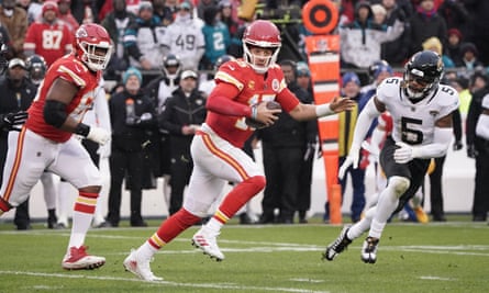 Patrick Mahomes a clairement été troublé par sa cheville blessée samedi