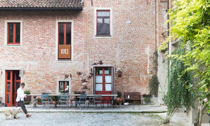 The long outside dining table.