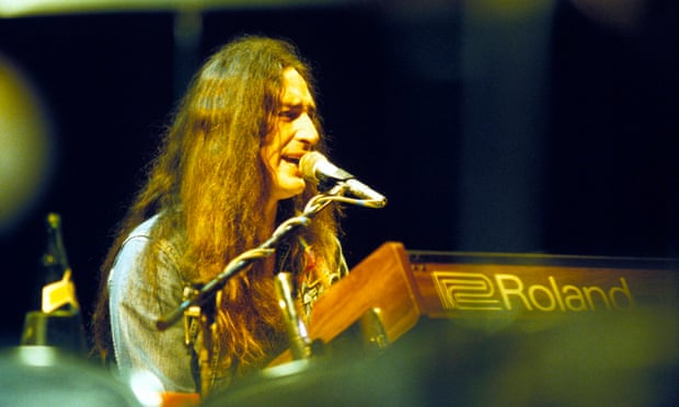 Ken Hensley performing with Uriah Heep.