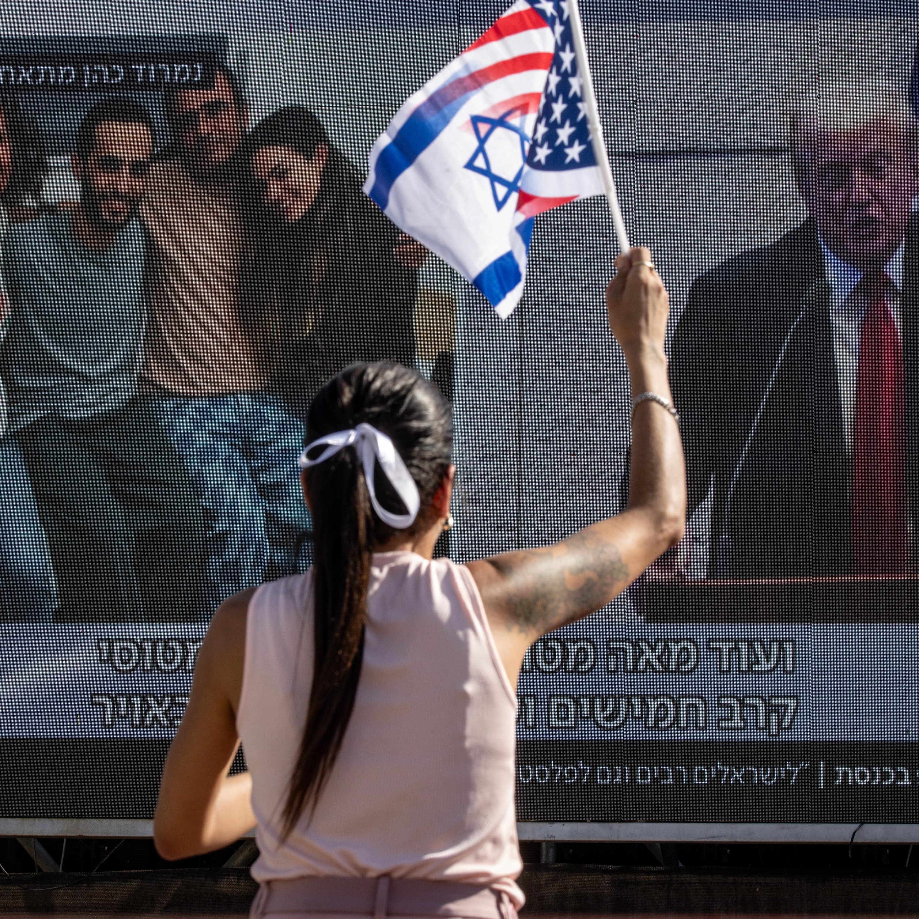 Release of Israeli hostages and Palestinian detainees: how the day unfolded