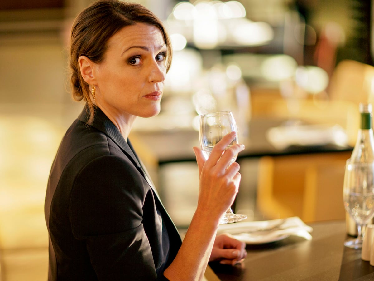 Tuesday S Best Tv Doctor Foster The Great British Bake Off