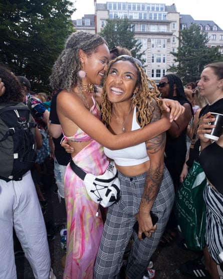 two women kissing