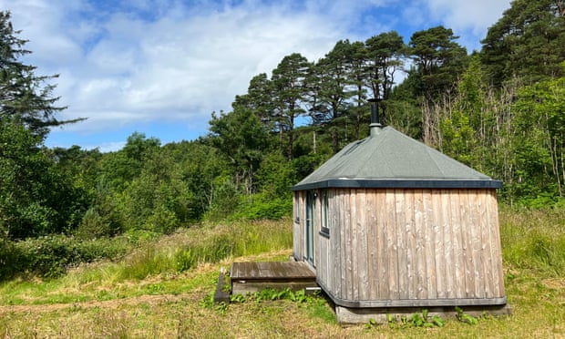 Robin McKelvie stayed at Wee Hooses.