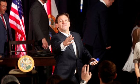 Ron DeSantis tosses a pen into the crowd in Tampa last week. The Florida governor announced his White House candidacy on Wednesday.