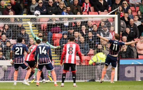 Nottingham Forest's Chris Wood heads an effort onto the crossbar during the Premier League match at Sheffield United.