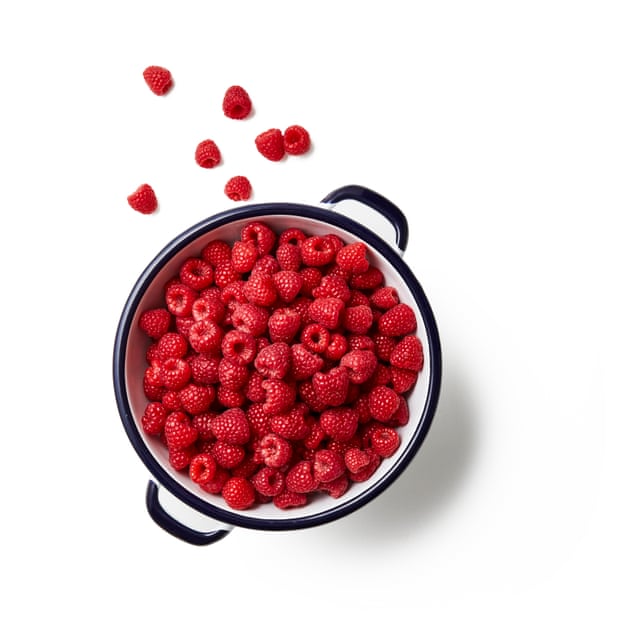 A bowl of raspberries.