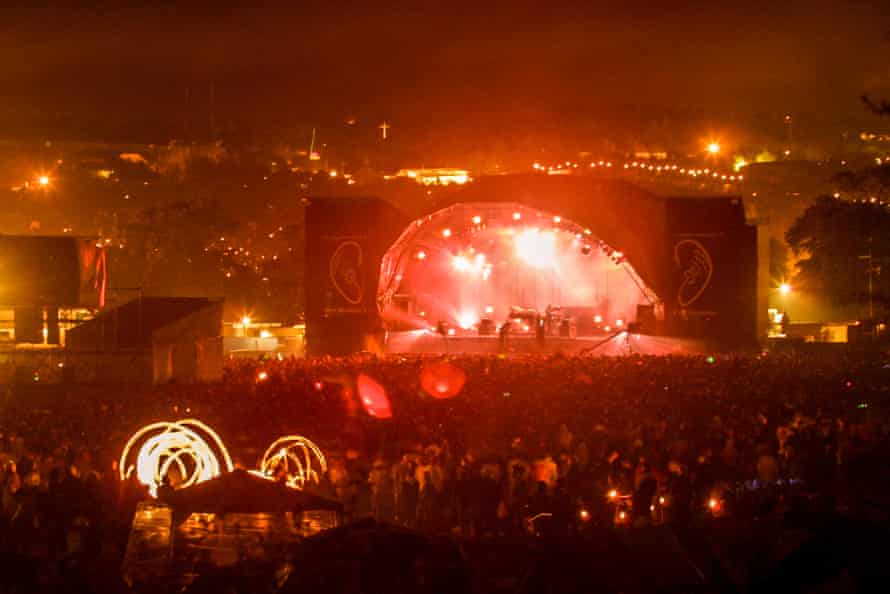 Orbital playing the Other Stage at Glastonbury in 2002
