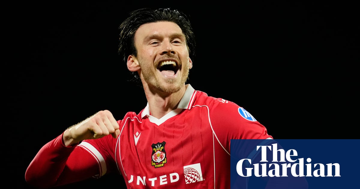 Kieffer Moore hat-trick brings Coventry’s unbeaten run to an end at Wrexham