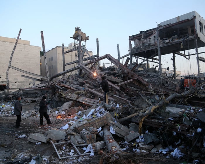 Many Americans stranded in Middle East after US advisory to depart immediately