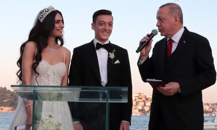 President Erdoğan makes a speech at Mesut Ozil’s wedding to former Miss Turkey Amine Gülșe in June.