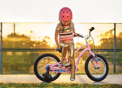 sun bicycles vs electra allowing you to place your feet on the ground easily when you stopperfect for riders who prefer a more laid Are Sun Drifter 7 speed