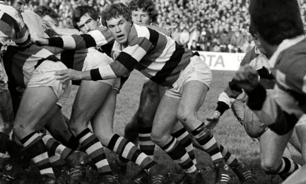 Eddie Butler (centre) playing for Pontypool against Australia.