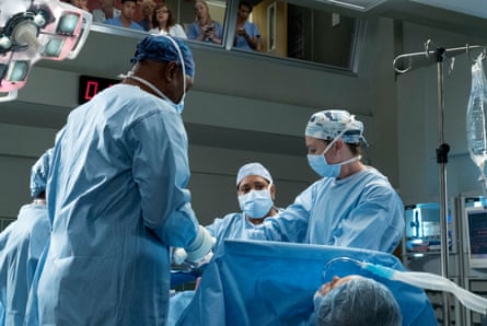 Still from Grey’s Anatomy season 14, episode 1, Break Down The House