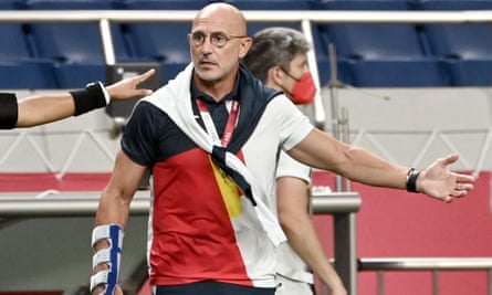Luis de la Fuente at the Tokyo Olympics, where he led Spain to the silver medal.