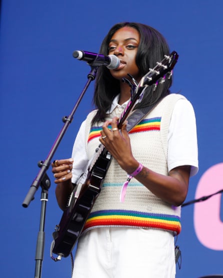 Cat Burns performing in London, July 2022.