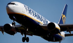 A Ryanair Boeing 737 aircraft approaches Paris-Beauvais airport in Tille.