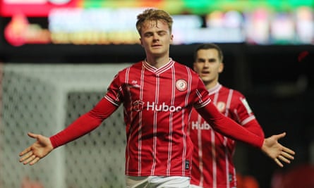 Tommy Conway celebrates after scoring a penalty in the 3-2 victory over Hull City on 22 December