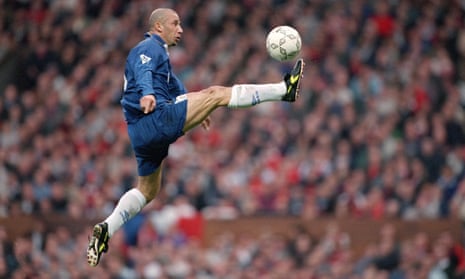 Gianluca Vialli in action for Chelsea against Manchester United in November 1996