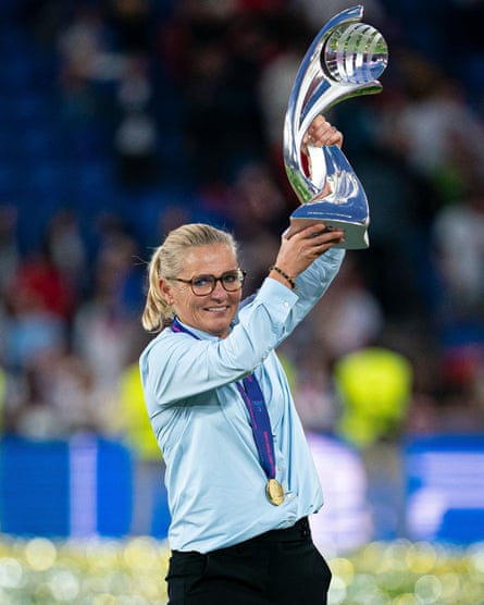 Sarina Wiegman lifts the Euro 2025 trophy after the final match between England and Spain