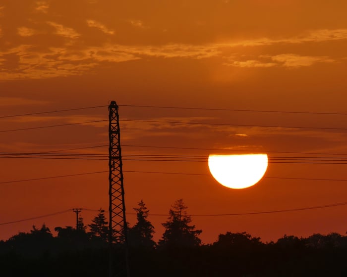 Highest June minimum temperature record broken in Cardiff as ‘savage’ heatwave continues