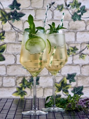 An elderflower spritz.