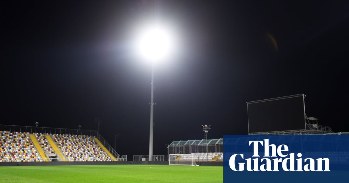 The England Fans In Croatia Trying To Watch Game Behind Closed