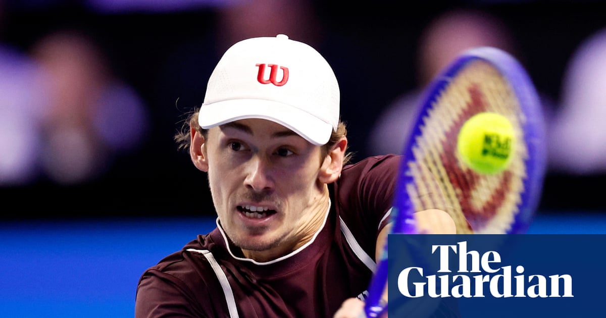 Alex de Minaur hits career milestone in Vienna to book semi-final date with Zverev