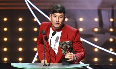 Barry Keoghan accepts his best supporting actor Bafta.