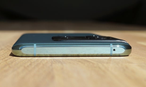 The top of the OnePlus 10 Pro has a flat edge.