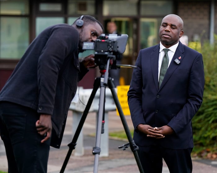 Minister defends Lammy over mistaken prisoner releases as sex offender is recaptured – UK politics live