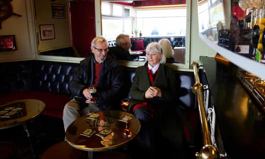 Steve Barlow and Lesley Eames at the Lakeside Inn.