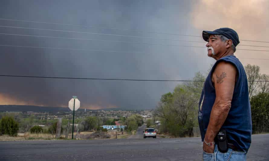 Residents of Las Vegas, New Mexico, have been forced to flee from the Cal Canyon fire.