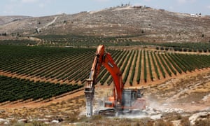 Construction work commences at Amichai, a new settlement which will house 300 Jewish people.