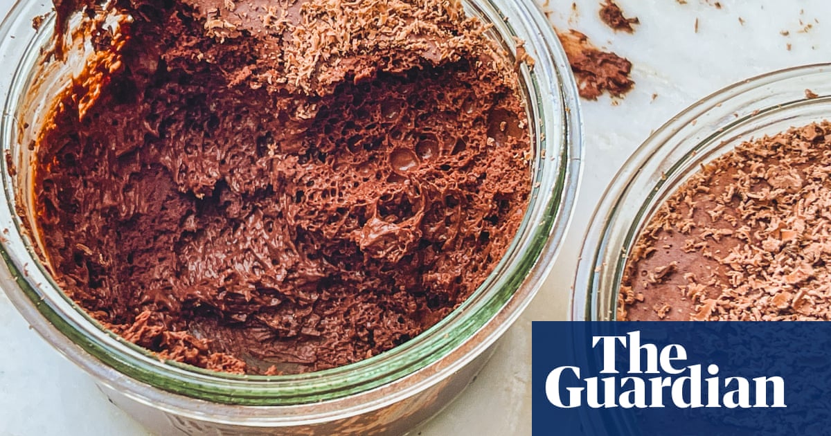 How to turn aquafaba into a delectable vegan chocolate mousse recipe | Waste not