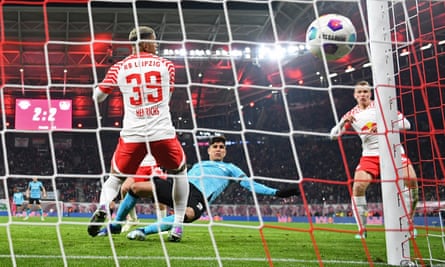 Piero Hincapié scores in added time to seal Bayer Leverkusen’s 3-2 win over RB Leipzi