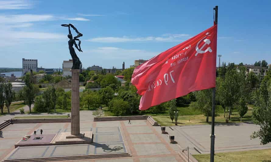 A replica of the Soviet victory banner in Melitopol’s central square in May. Last week an explosion struck close to the office of Melitopol’s self-appointed mayor.