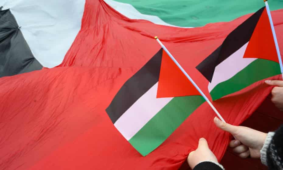 A headteacher had to apologise after saying some people saw the Palestinian flag as a symbol of antisemitism.