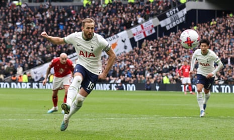 Harry Kane scores the second goal for Spurs against Nottingham Forest from the penalty spot.